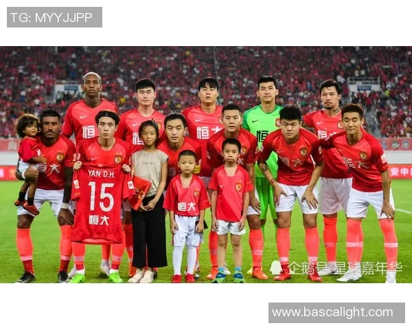 足球巨星云集打造超级战队跨时代阵容震撼来袭谁将成最强先锋